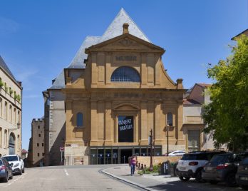 Facade du musée de la Cour d'Or de Metz qui abrite des collections d'objets allant de l'époque romaine à la Renaissance, ainsi que des œuvres d'art du XVIe au XXe siècle.
